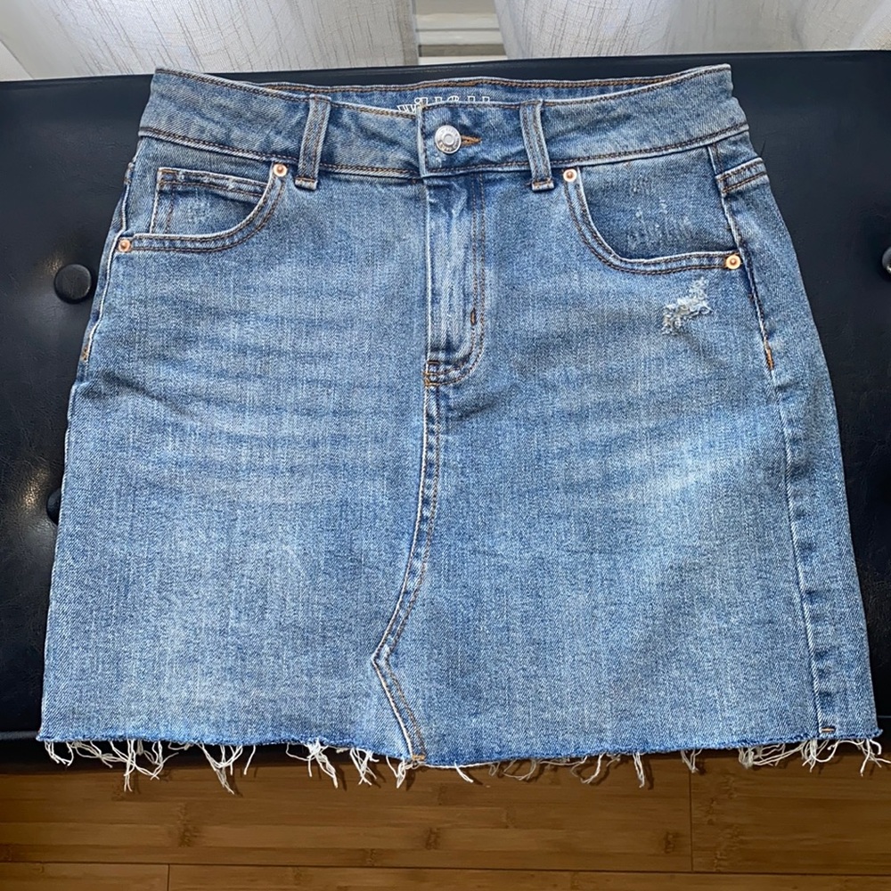 size 4 Wild Fable denim skirt